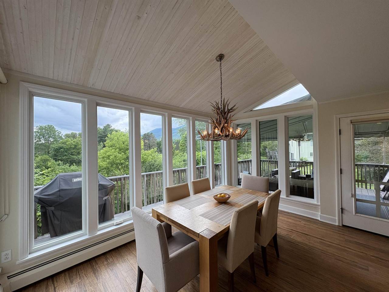 111 Kestrel Court - Photo 1