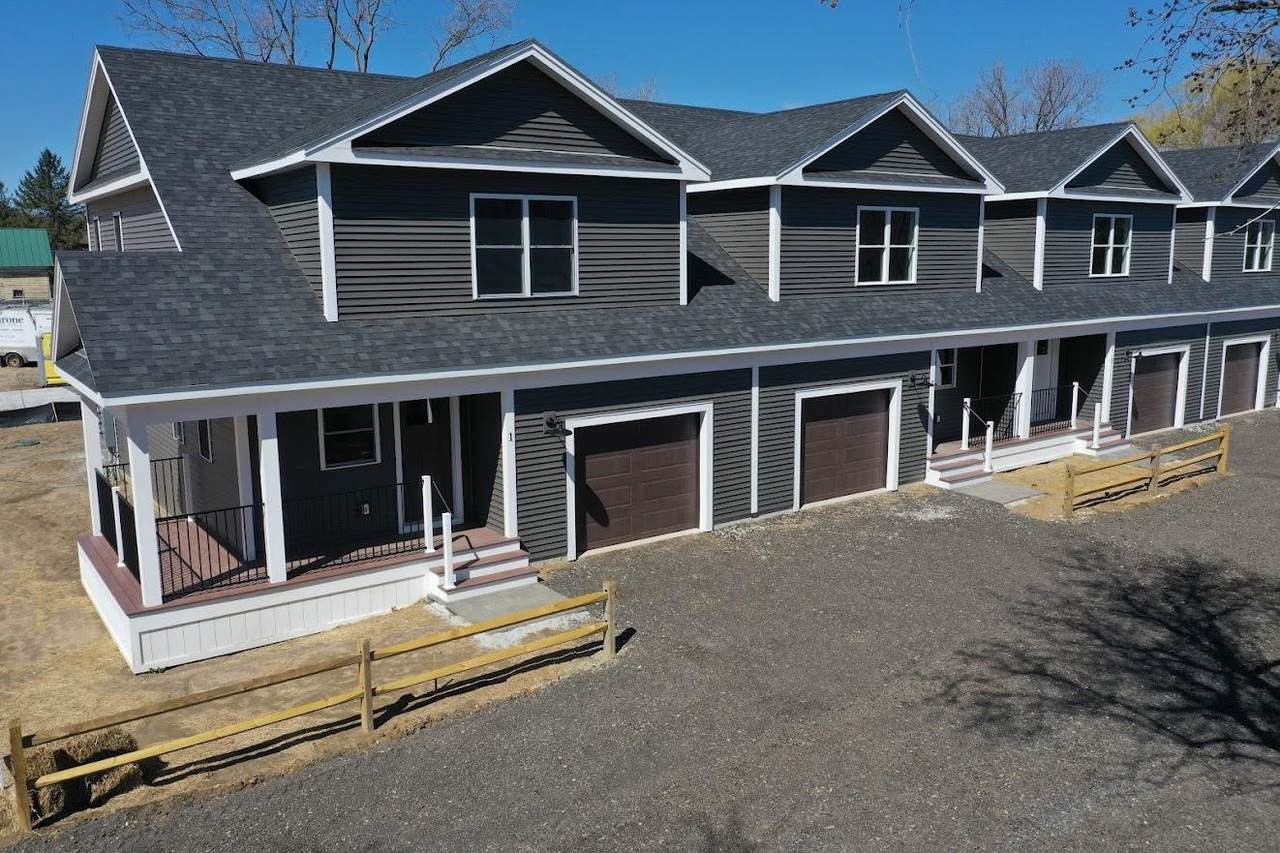 925 Falls Road - Photo 1
