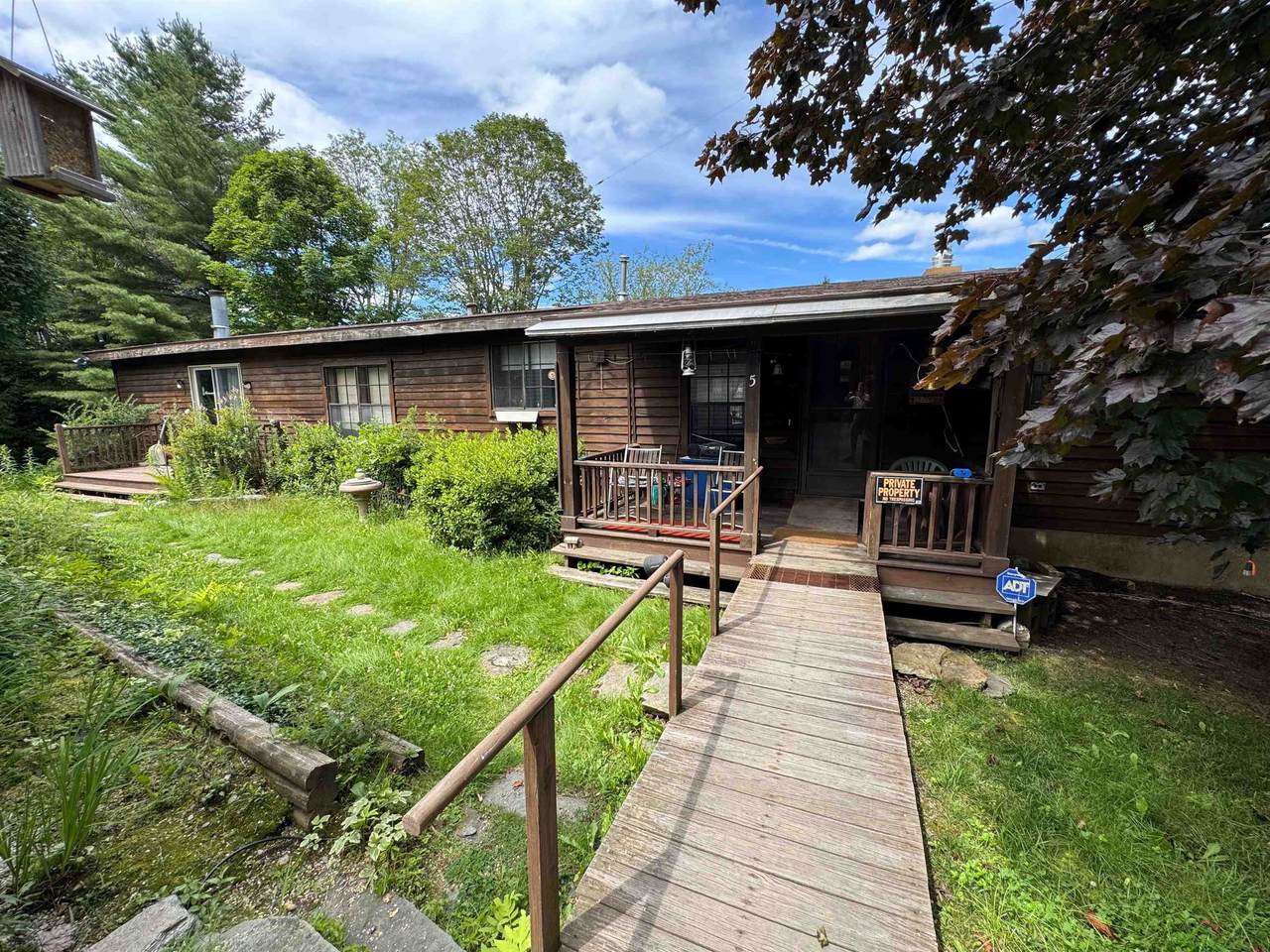 5 Camelot Drive - Photo 1