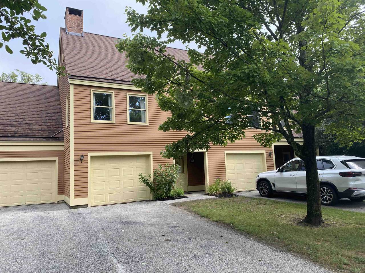 300 Grove Street - Photo 1