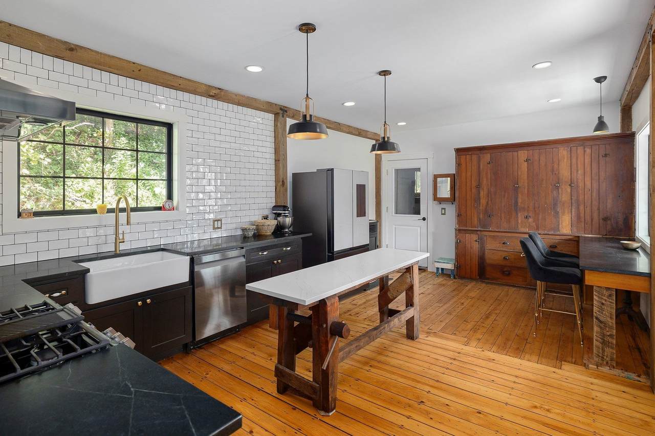 140 Pleasant Street - Photo 1