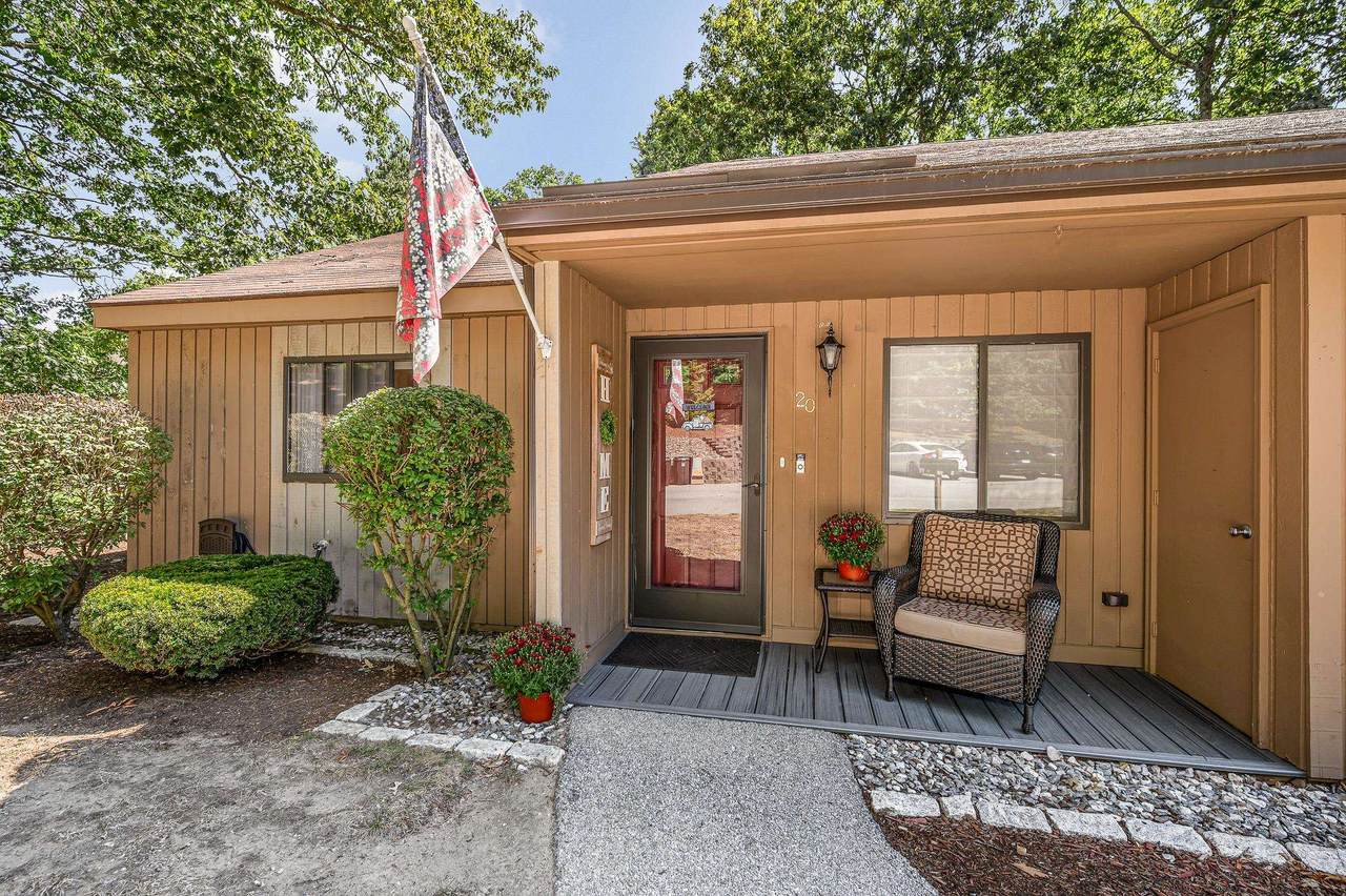 20 Essex Green Court - Photo 1