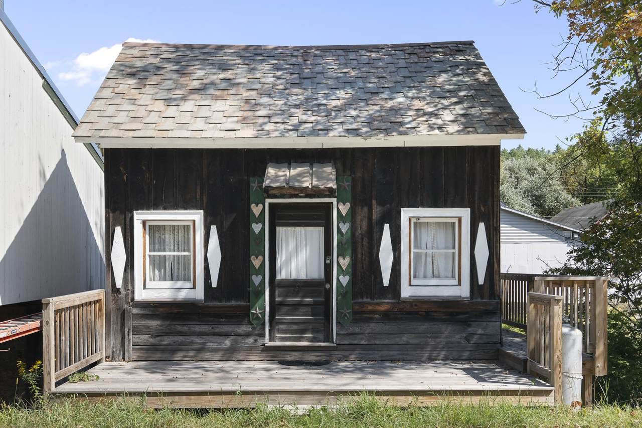 33 West River Street - Photo 1