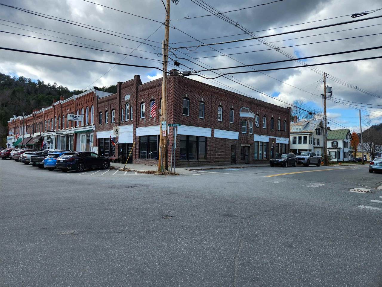 192 Chelsea Street - Photo 1