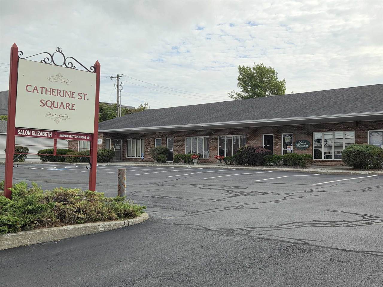 17-37 Catherine Street - Photo 1