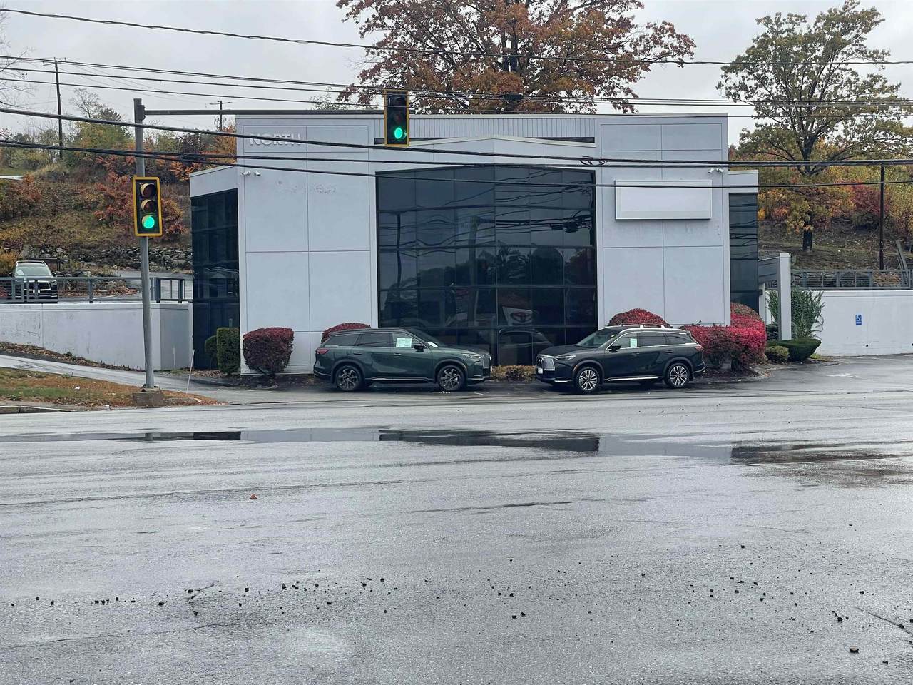 105 Daniel Webster Highway - Photo 1