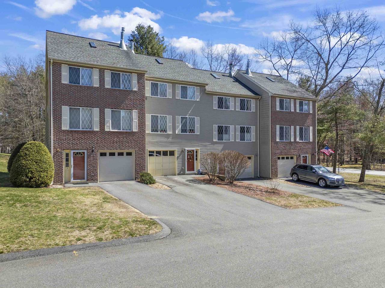 5 Lynn Drive - Photo 1