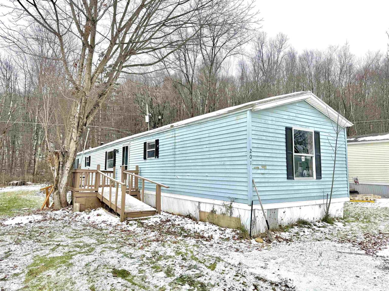 201 Hillview Terrace - Photo 1