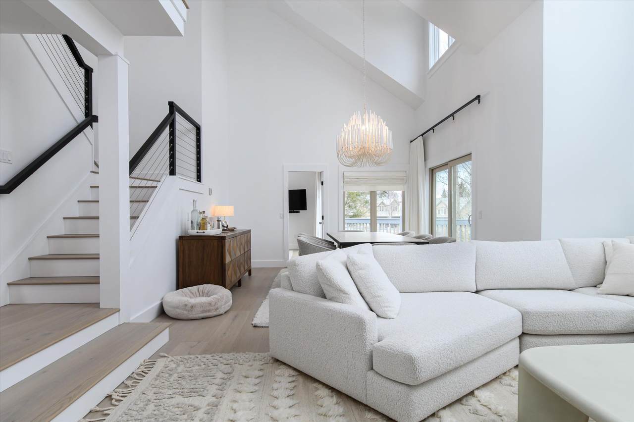 48 Alpine Way - Photo 1