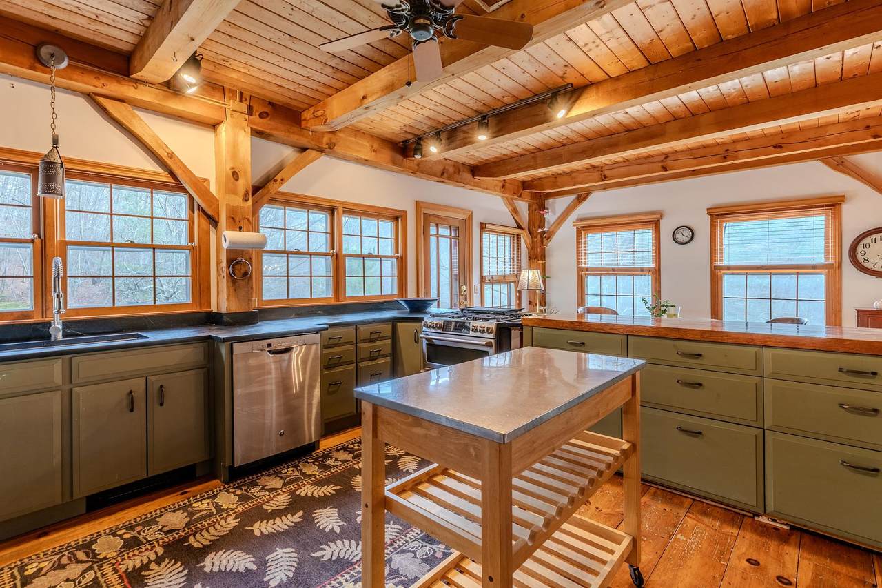 1098 West Sandgate Road - Photo 1