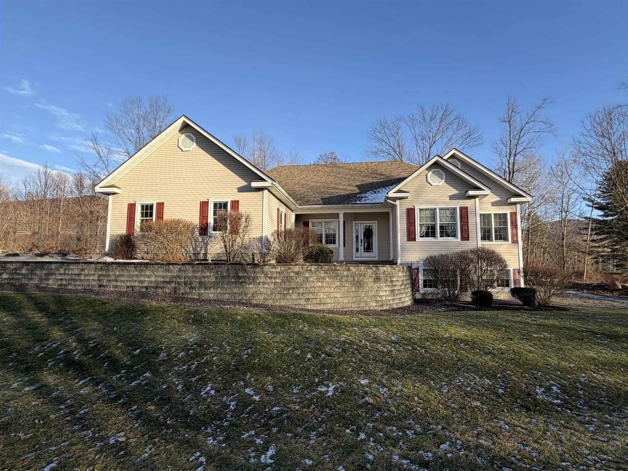 125 Carmel Place - Photo 1