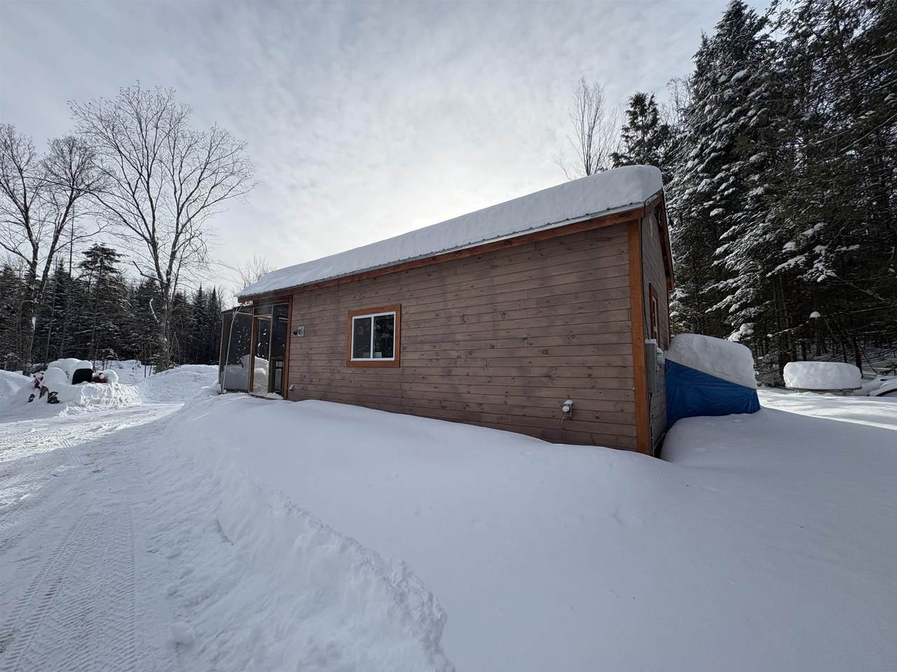 905 Peak Road - Photo 1