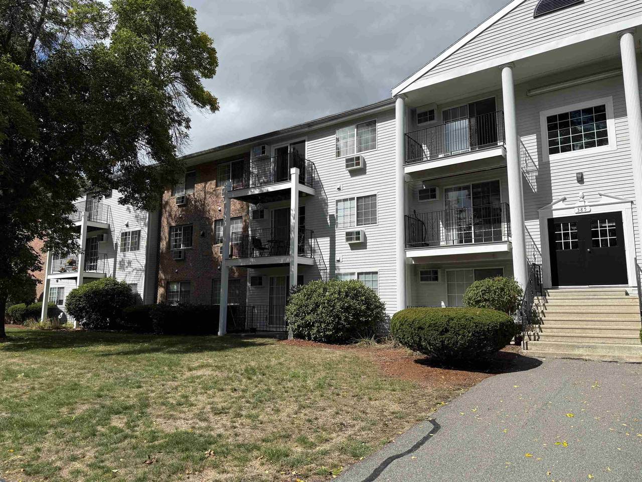 385 Huse Road - Photo 1