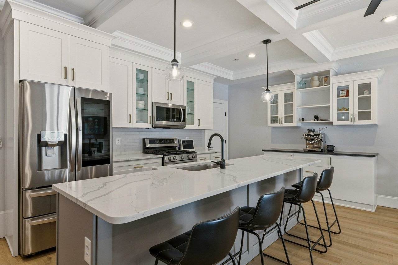 114 Saratoga Way - Photo 1