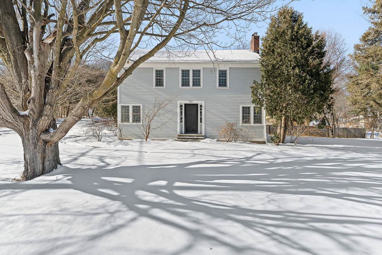 730 Falls Road - Photo 1