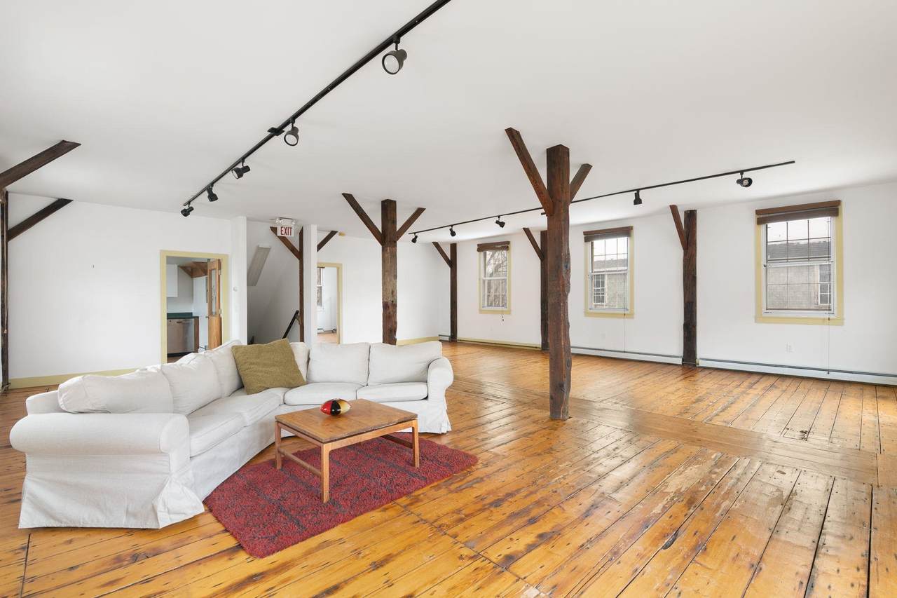 116 Birge Street - Photo 1