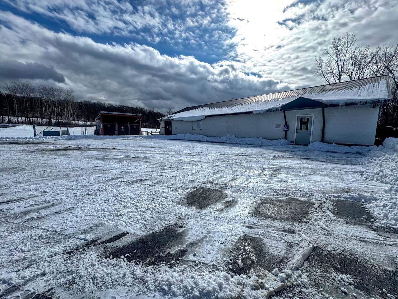 33 Transport Drive - Photo 1