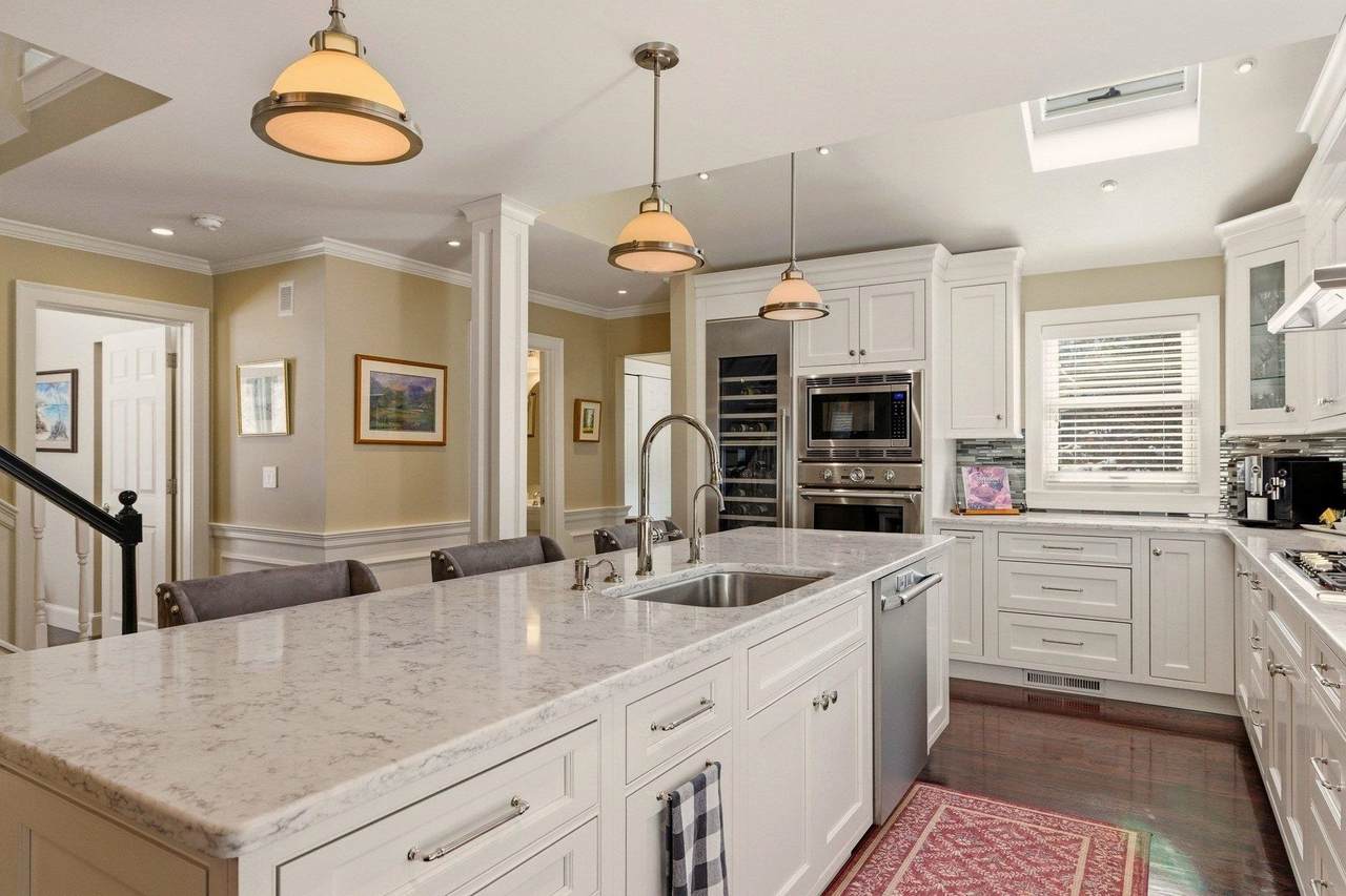 579 Sagamore Avenue - Photo 1