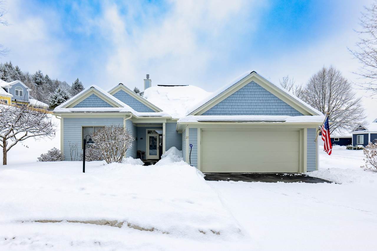 27 Fountain Way - Photo 1