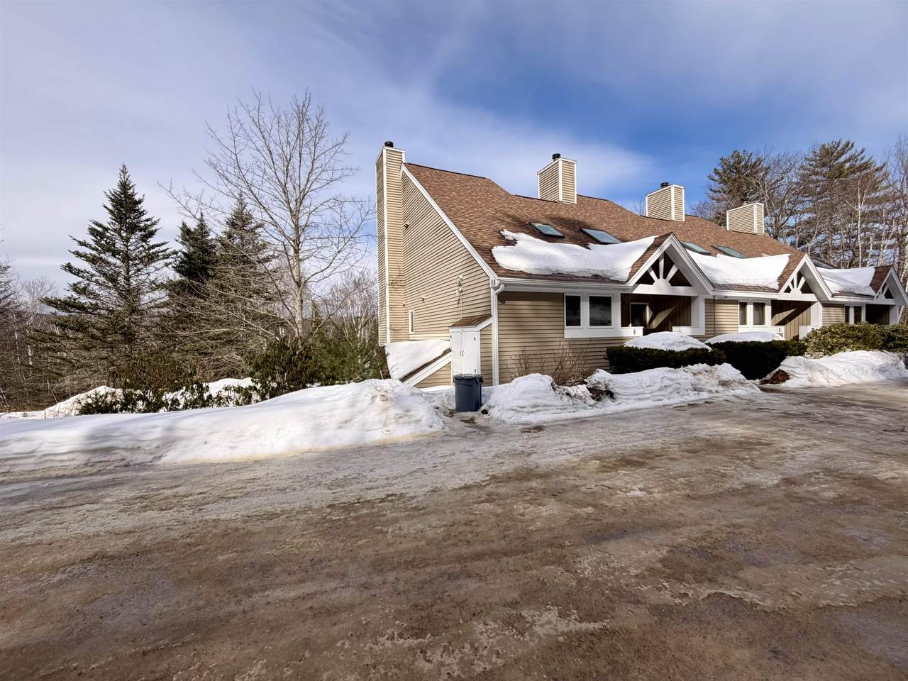 13 Laurel Circle - Photo 1