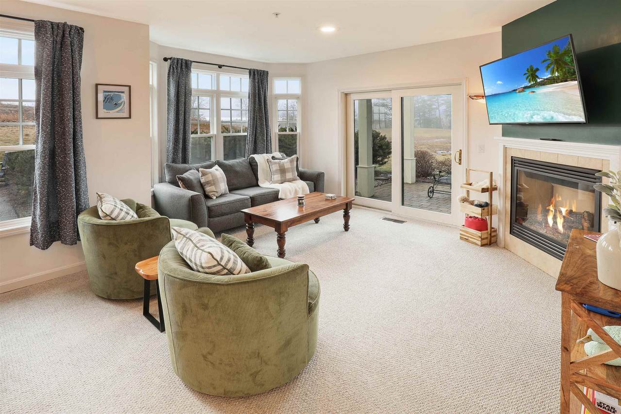43 Lafayette Road - Photo 1