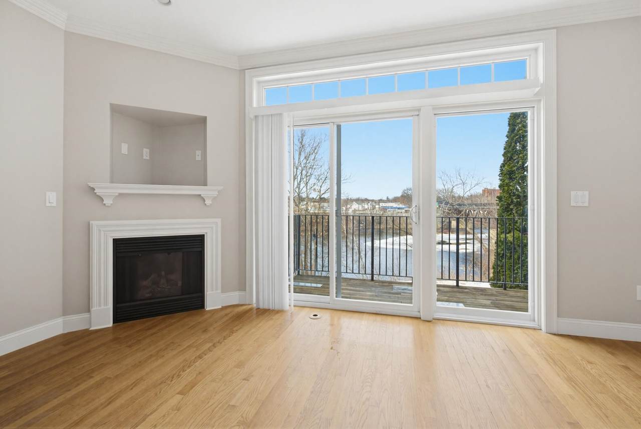 107 Riverwalk Way - Photo 1