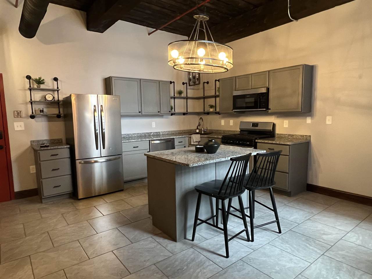 470 Silver Street - Photo 1