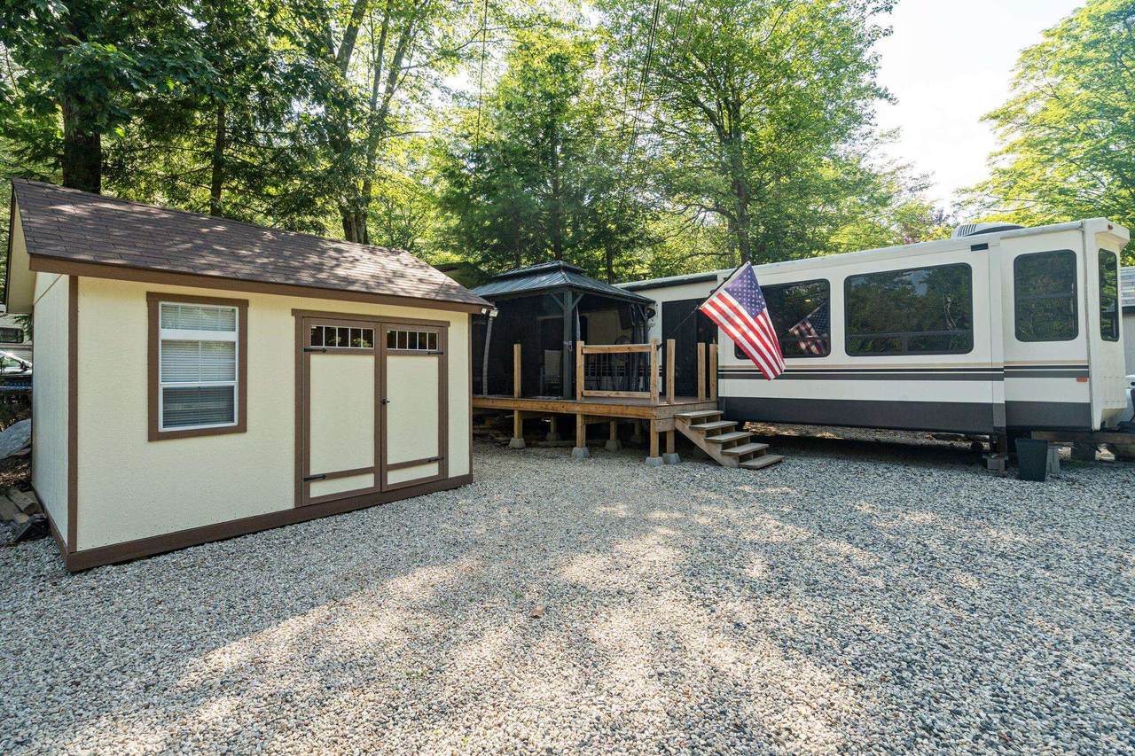 184 Pocahontas Lane - Photo 1