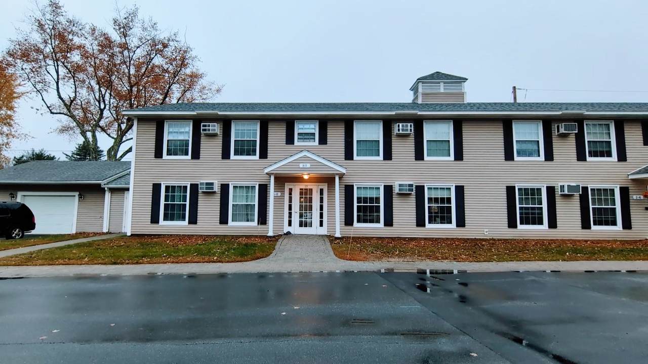 89 Winnacunnet Road - Photo 1
