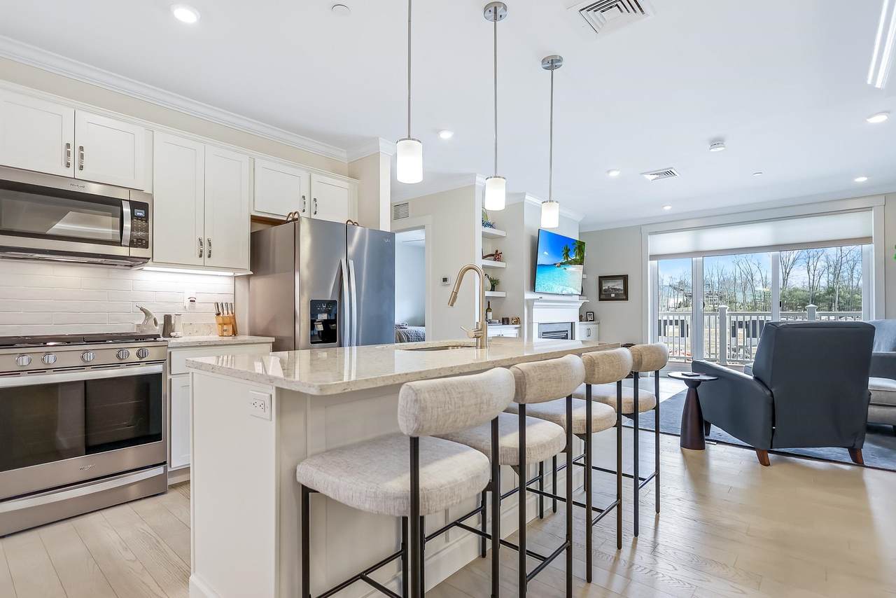 7 Longview Drive - Photo 1