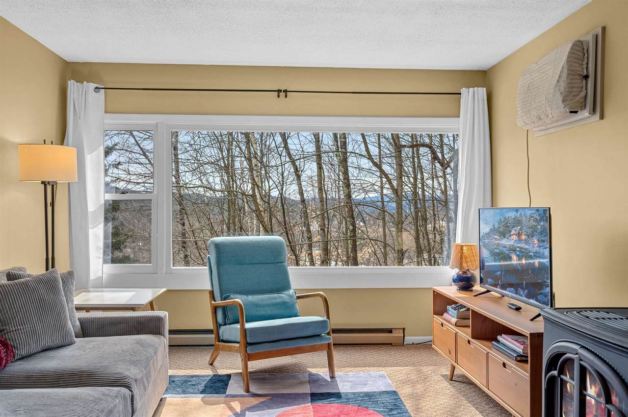 220 Mountainside Drive - Photo 1