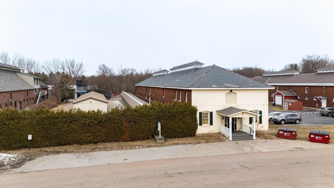 120 Hegeman Avenue - Photo 1