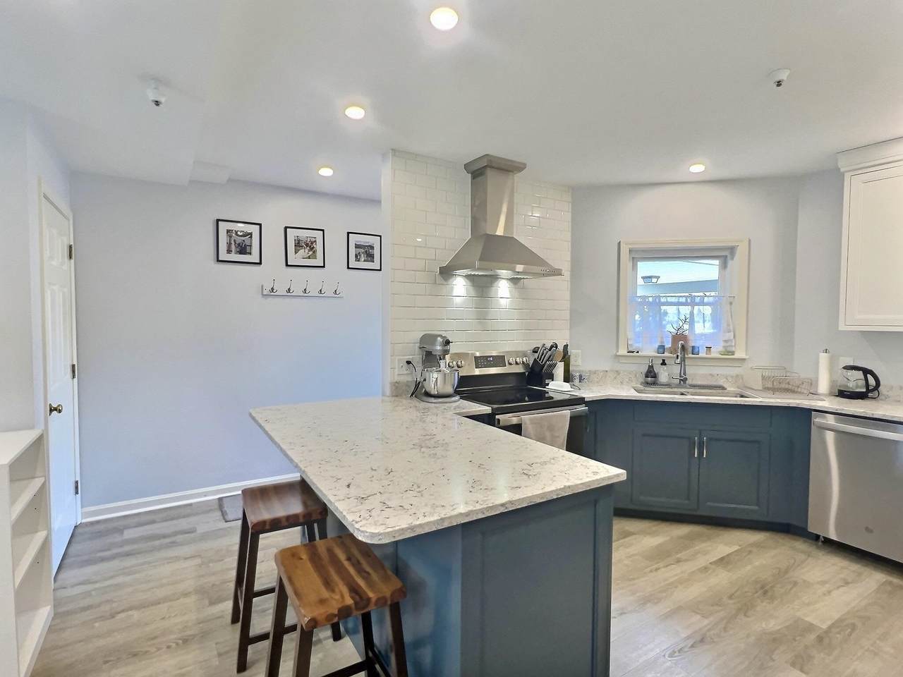 40 Wolf Road - Photo 1