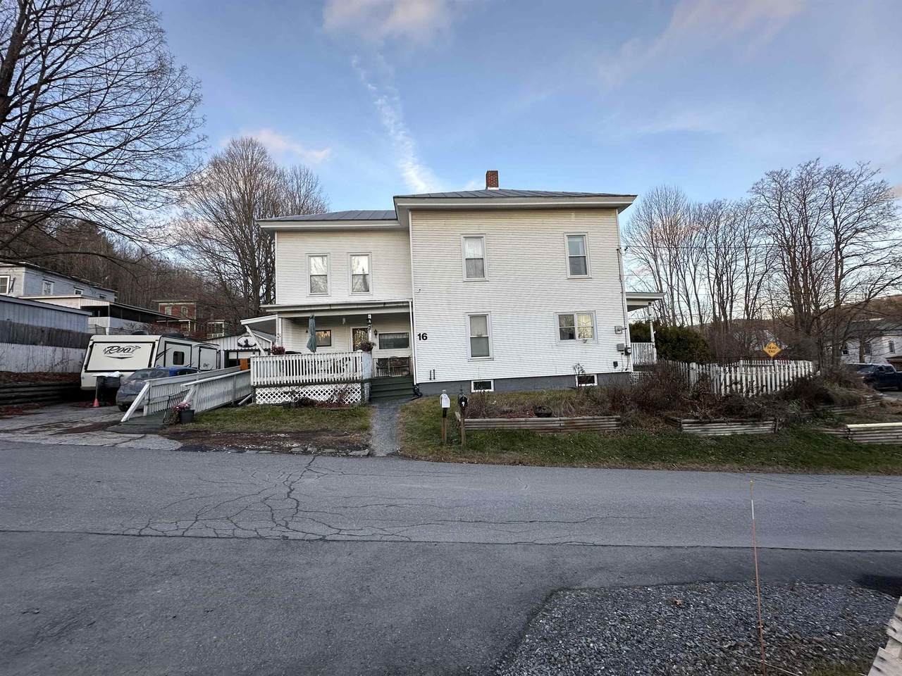 16 Howe Street - Photo 1