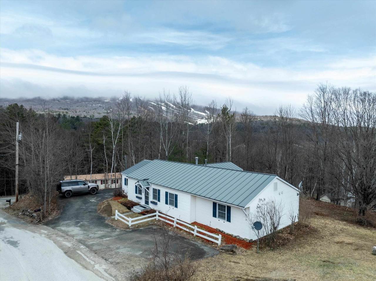 4 Twine Hill Road - Photo 1