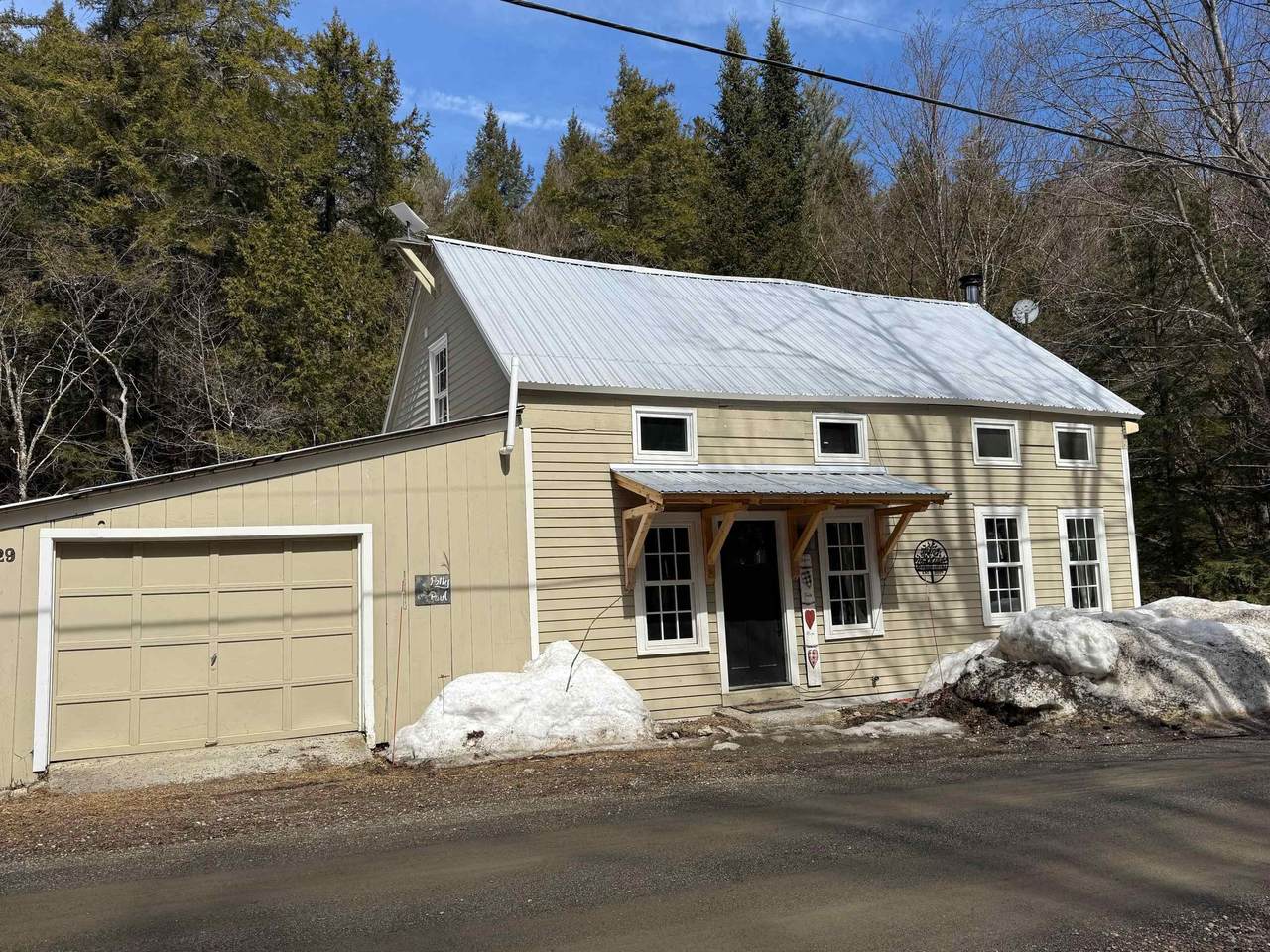 1829 West Jamaica Road - Photo 1