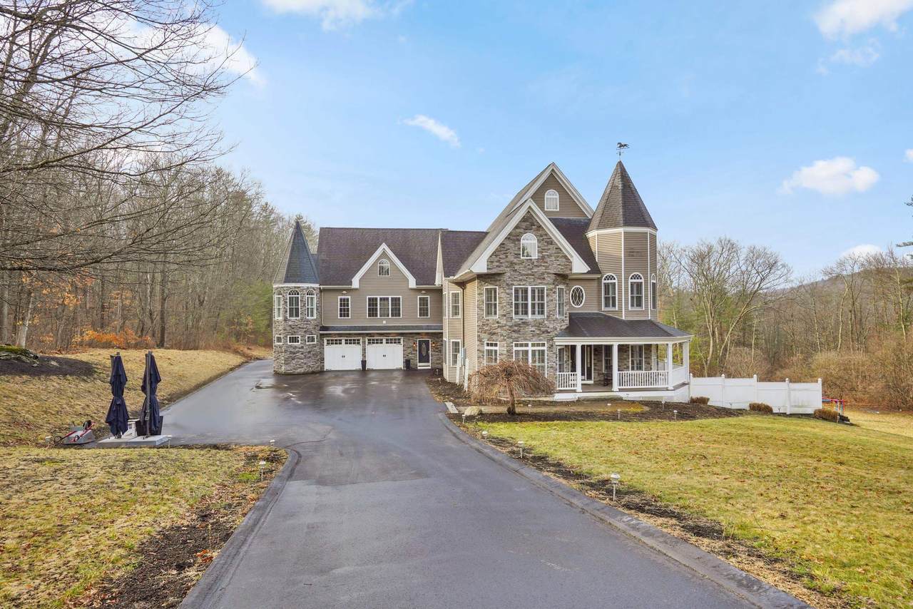 10 Woodland Drive - Photo 1