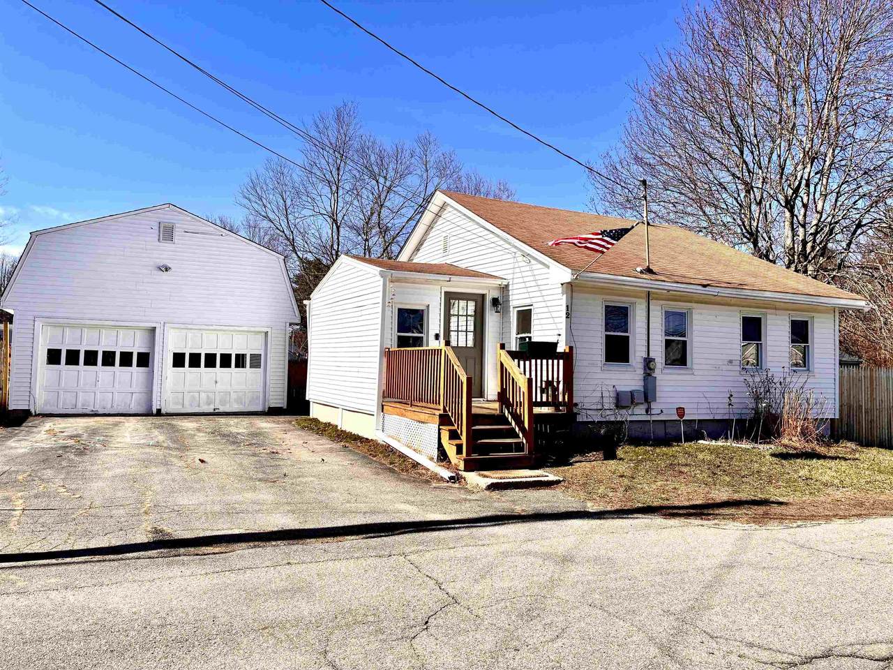 12 Lawn Avenue - Photo 1