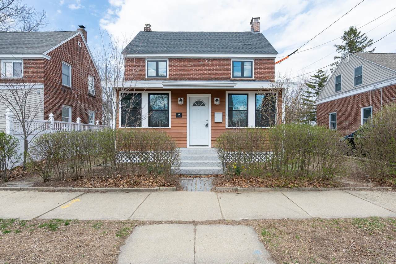 19 Grand Avenue - Photo 1