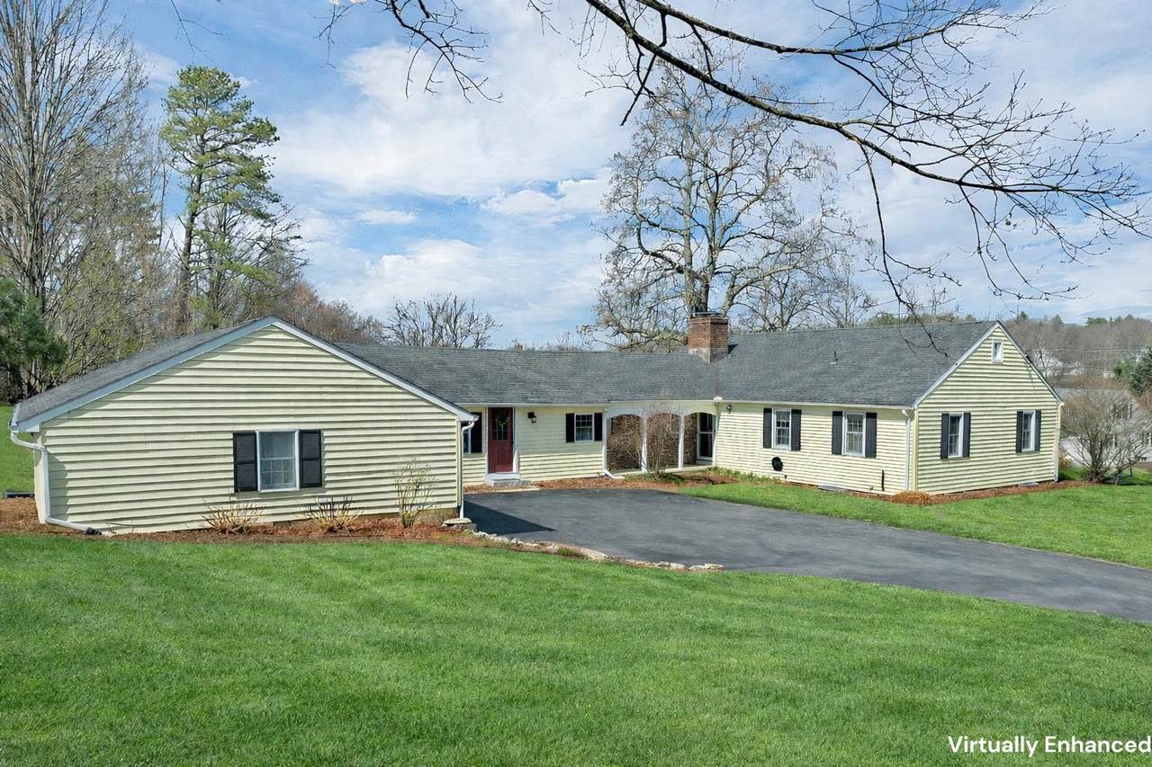 7 Pinecrest Drive - Photo 1