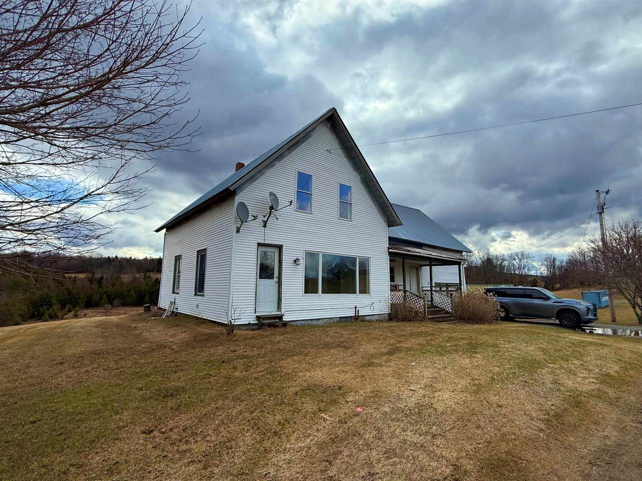 2570 Maple Hill Road - Photo 1
