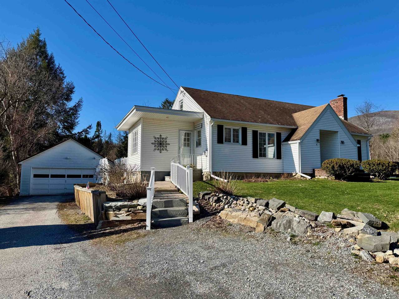 2 Pine Road - Photo 1