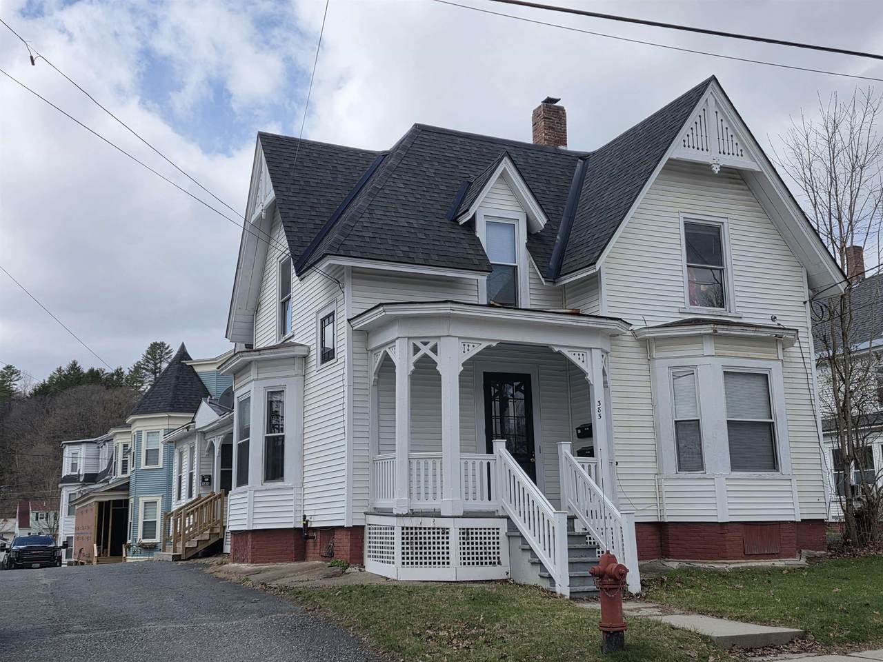 385 Spring Street - Photo 1