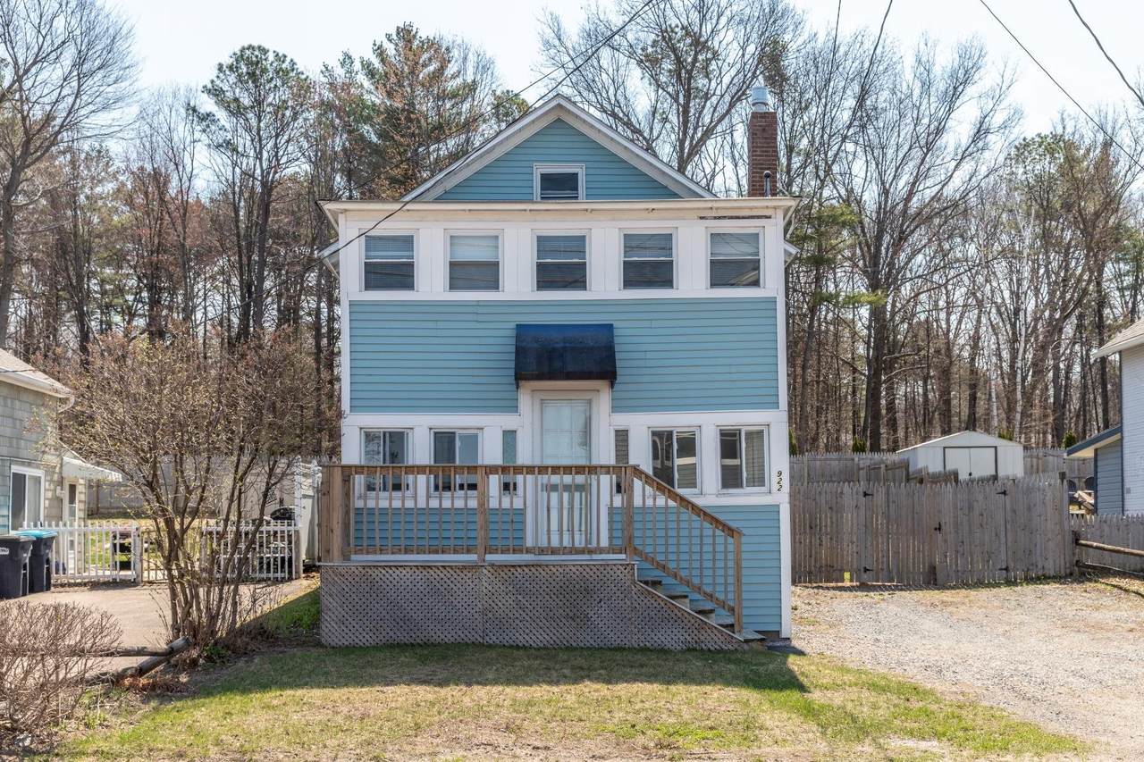922 East Lakeshore Drive - Photo 1