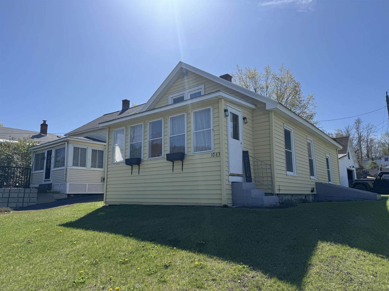1083 Main Street - Photo 1