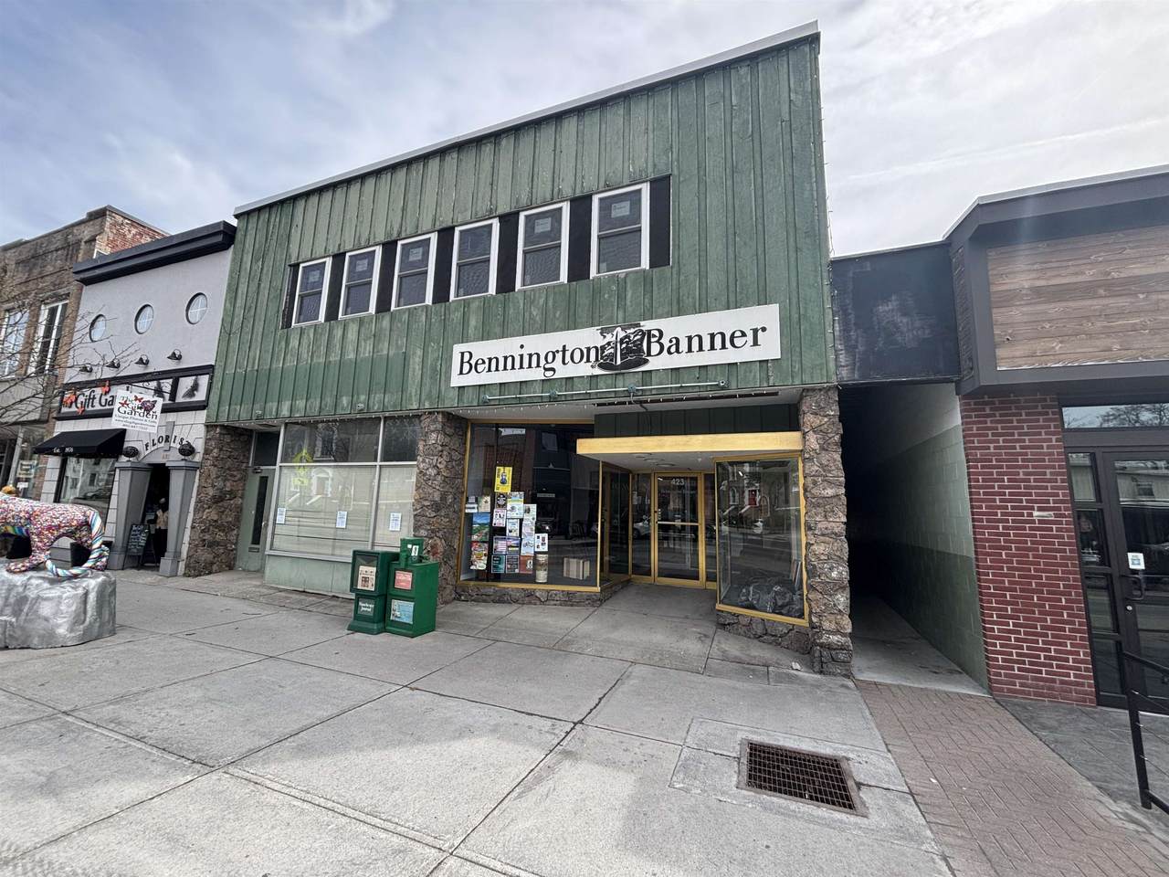 425 Main Street - Photo 1