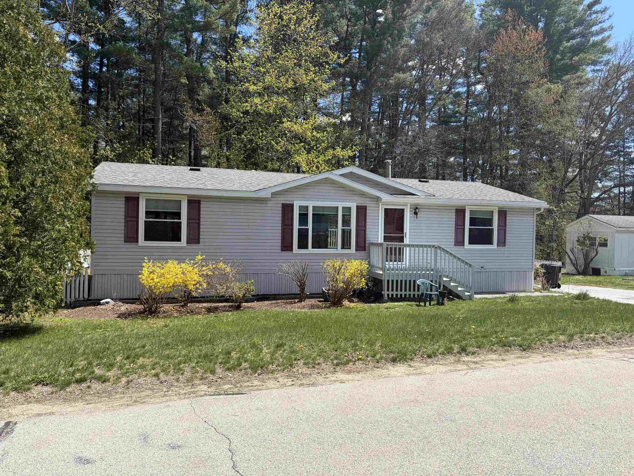 10 Eric Avenue - Photo 1