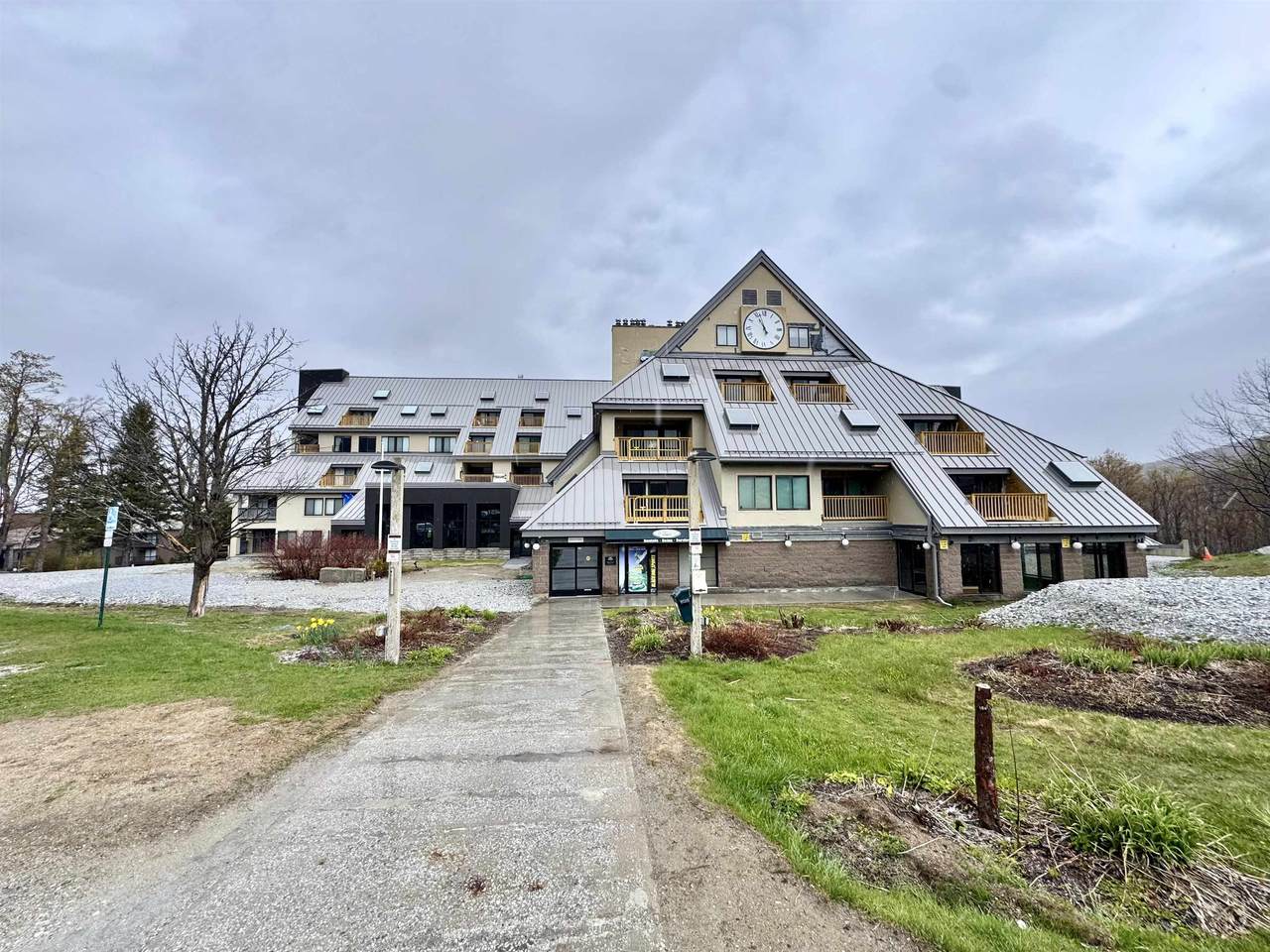 135 East Mountain Road - Photo 1