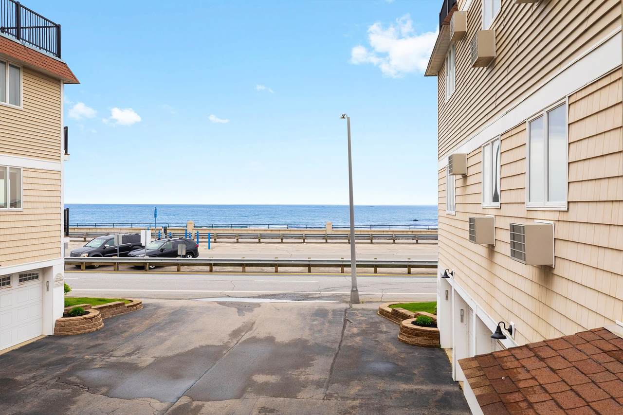 407 Ocean Boulevard - Photo 1