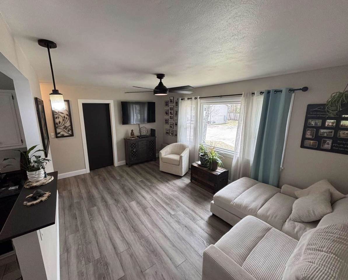 78 Sandhill Road - Photo 1